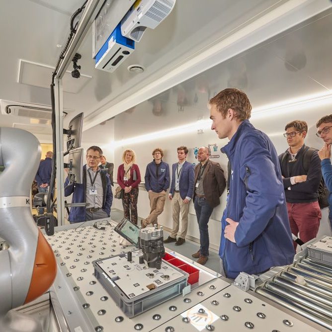 cobot assembly_small_Flanders Make