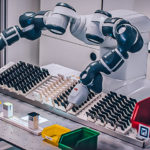 Cobots of robots in uw productieproces: automotive industrie